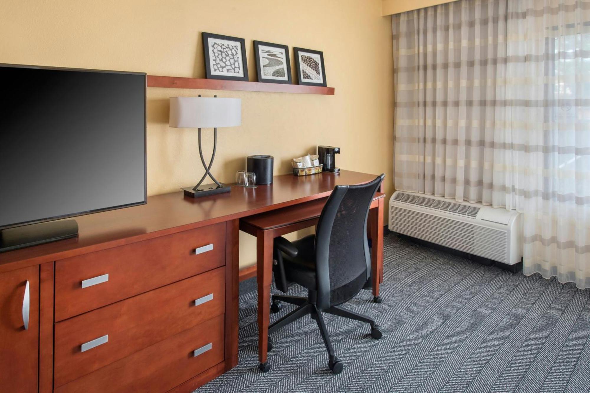 Courtyard By Marriott Mt. Laurel Hotel Mount Laurel Kültér fotó